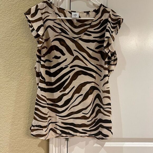 Cabi‎ XS zebra ivory brown print v-neck ruffle sleeve top - Picture 1 of 6